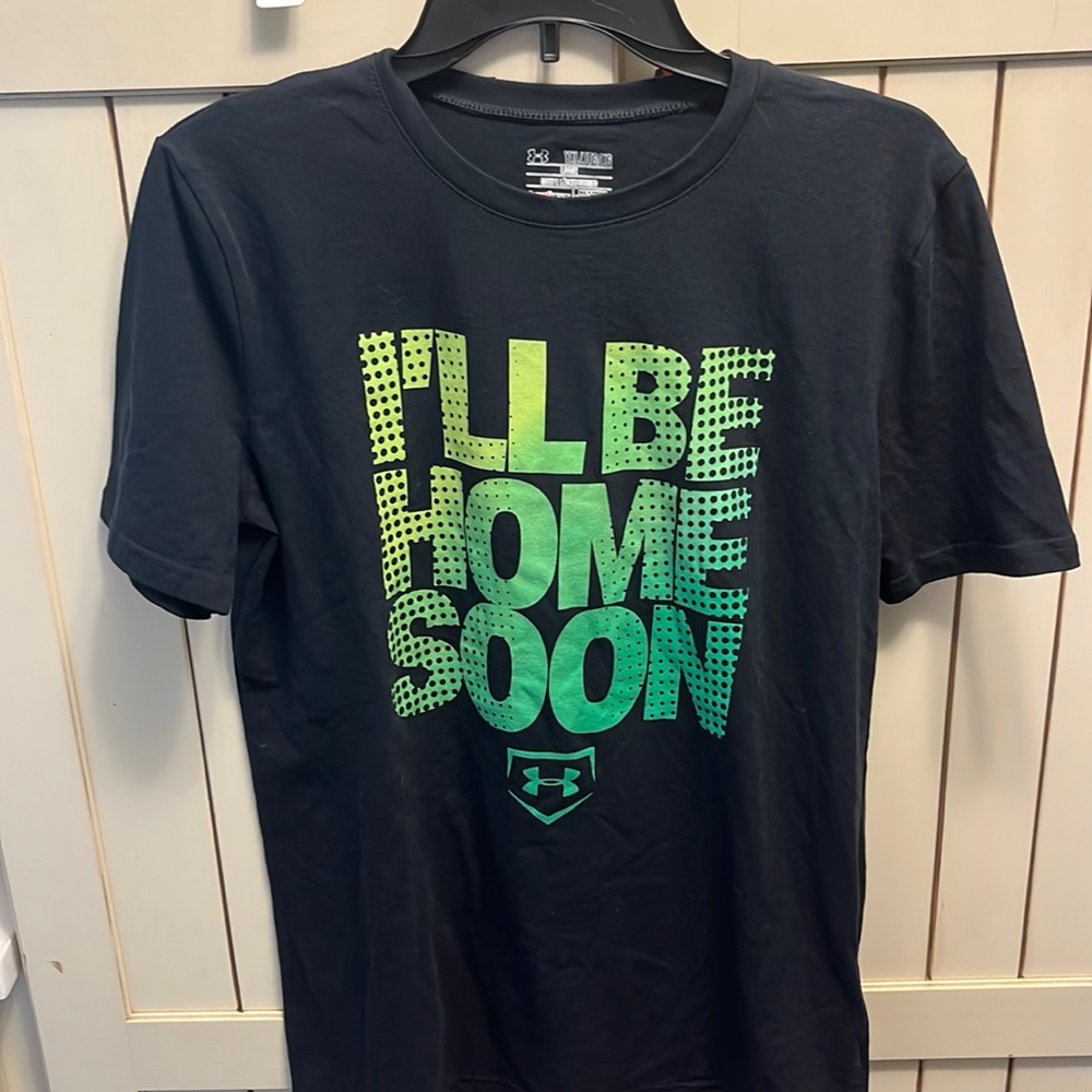 BRAND NEW Under Armour Baseball Tee-shirt
